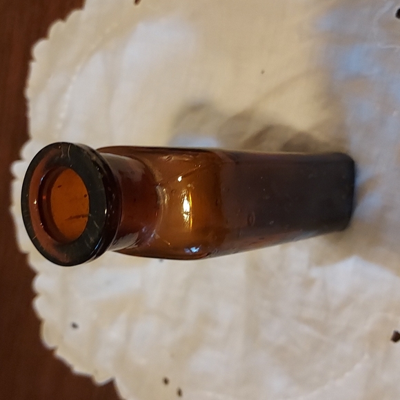 2/$20 💕Antique brown glass bottle retro Vintage medicine bottle thick top - Picture 4 of 13